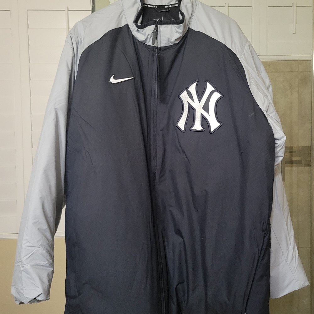 Nike New York Yankees Puffer jacket
